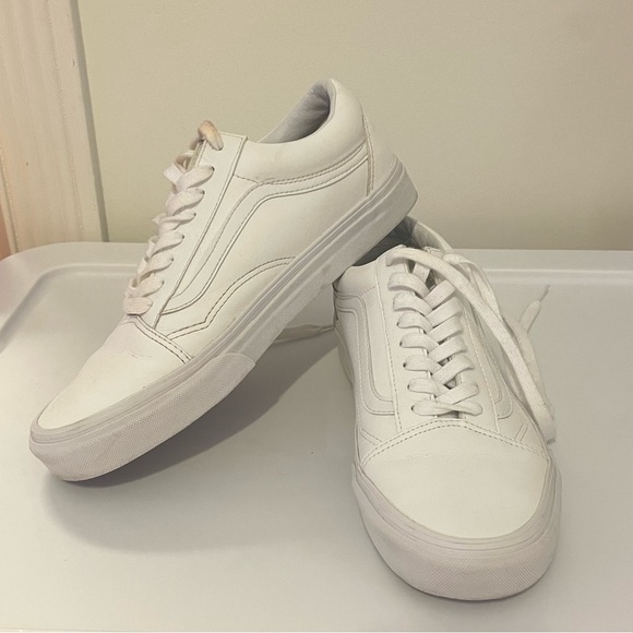 Men’s Vans Old Skool sneakers - Picture 1 of 9